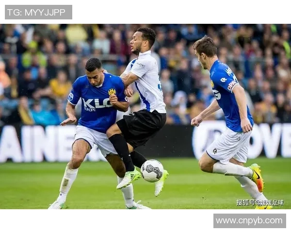 乌得勒支与兹沃勒精彩对决比分揭晓赛季走势分析